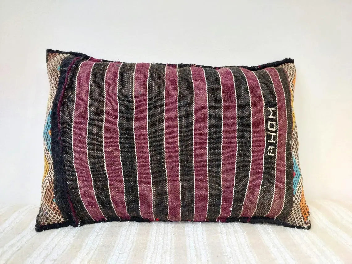 Moha | Vintage Moroccan Pillow - Handmade Cushion - Handwoven Rectangular Berber Pillow Case - Kilim Pillow - Bohemian Style MoroccanBazzArts