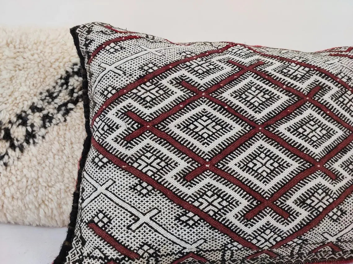 Moroccan Kilim Pillow Cover, Berber Kilim Pillow, Moroccan Pillow, Handmade Wool Pillow, Decorative Pillow Case. MoroccanBazzArts