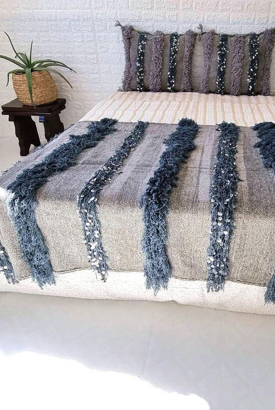 Elegant Moroccan Handira Wedding Blanket - Gray Berber Handwoven Decor for Bedroom MoroccanBazzArts