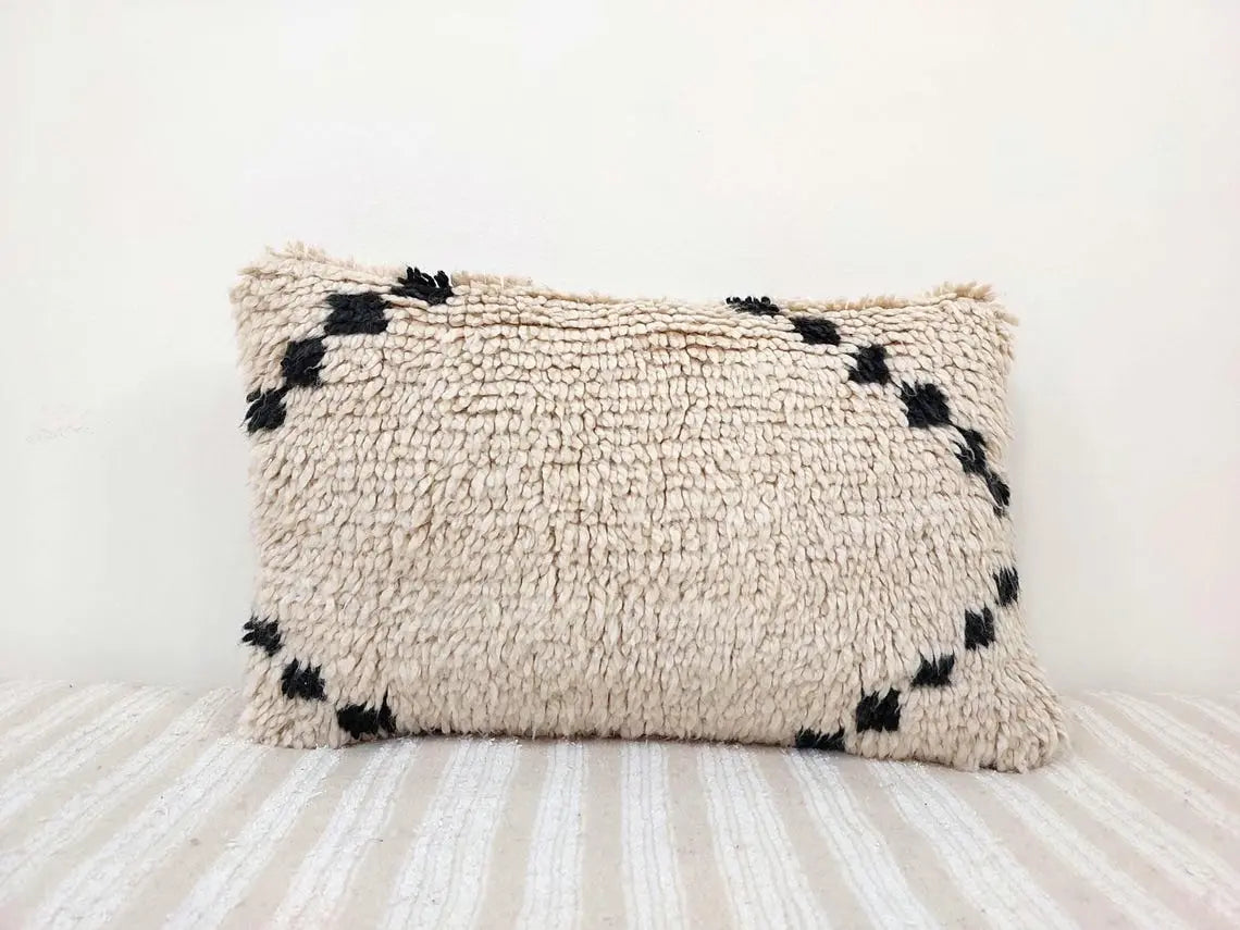 Unique Berber Wool Cushion With Design, 16x24 MoroccanBazzArts