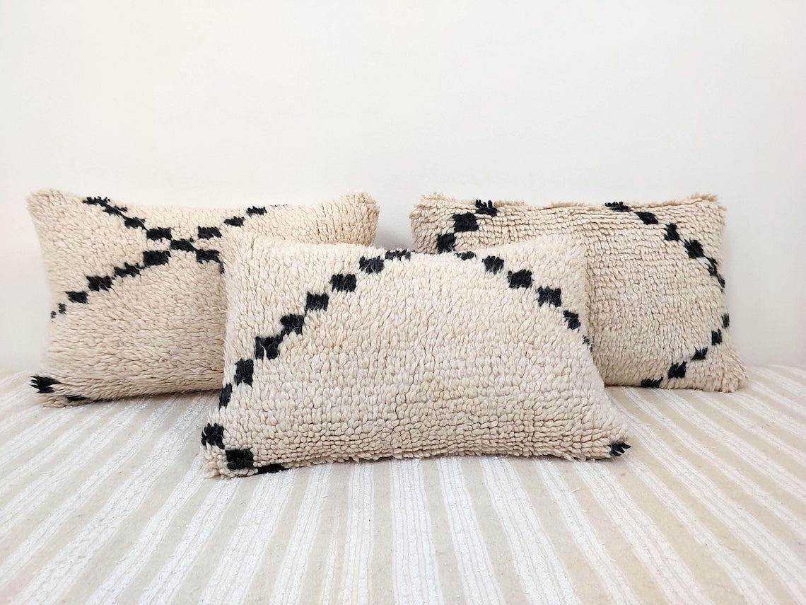 Unique Berber Wool Cushion With Design, 16x24 MoroccanBazzArts