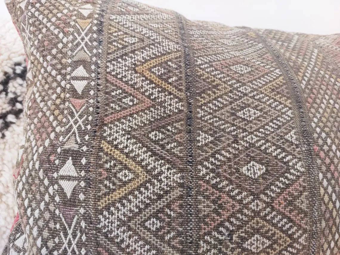 Vintage berber pillow case from beni mguild Tribe, morocco MoroccanBazzArts