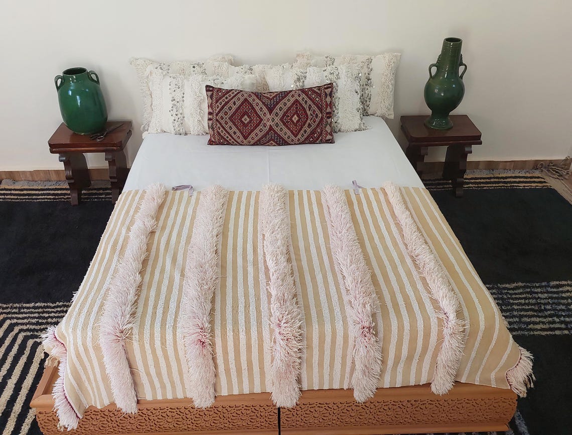 Vintage Moroccan Berber Wedding Handira: Authentic Handwoven Blanket Without Sequins (3.9x5.6 ft) MoroccanBazzArts