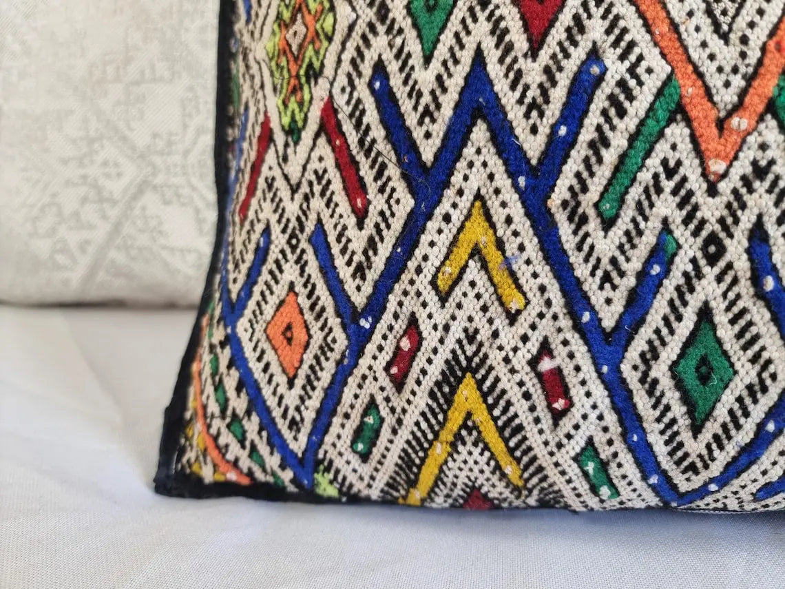Moroccan Kilim Pillow Cover, Berber Kilim Pillow, Moroccan Pillow, Handmade Wool Pillow, Decorative Pillow Case. MoroccanBazzArts