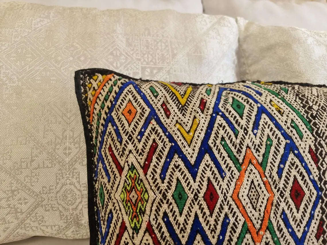 Moroccan Kilim Pillow Cover, Berber Kilim Pillow, Moroccan Pillow, Handmade Wool Pillow, Decorative Pillow Case. MoroccanBazzArts