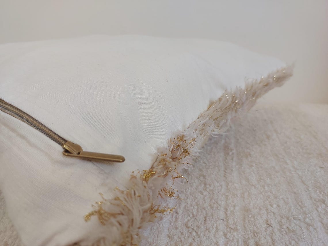 Handmade Moroccan Pink Berber Pillow Cover – 40x60 Cm | Vintage Wedding Blanket Cushion | Wool & Cotton With Sequins | Moroccanbazzarts MoroccanBazzArts