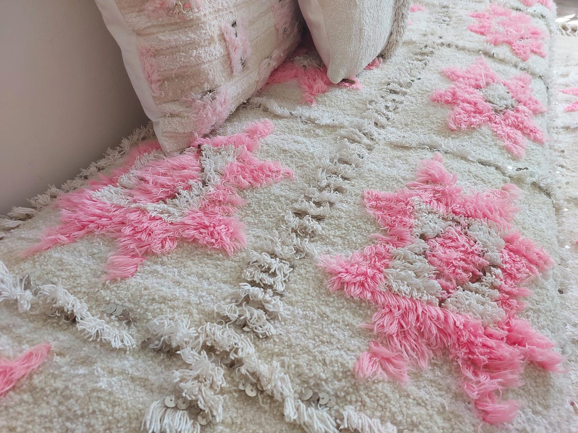 Moroccan Handira Wedding Blanket - Pink Berber Wool Throw - La Vie en Rose Handcrafted Gift MoroccanBazzArts