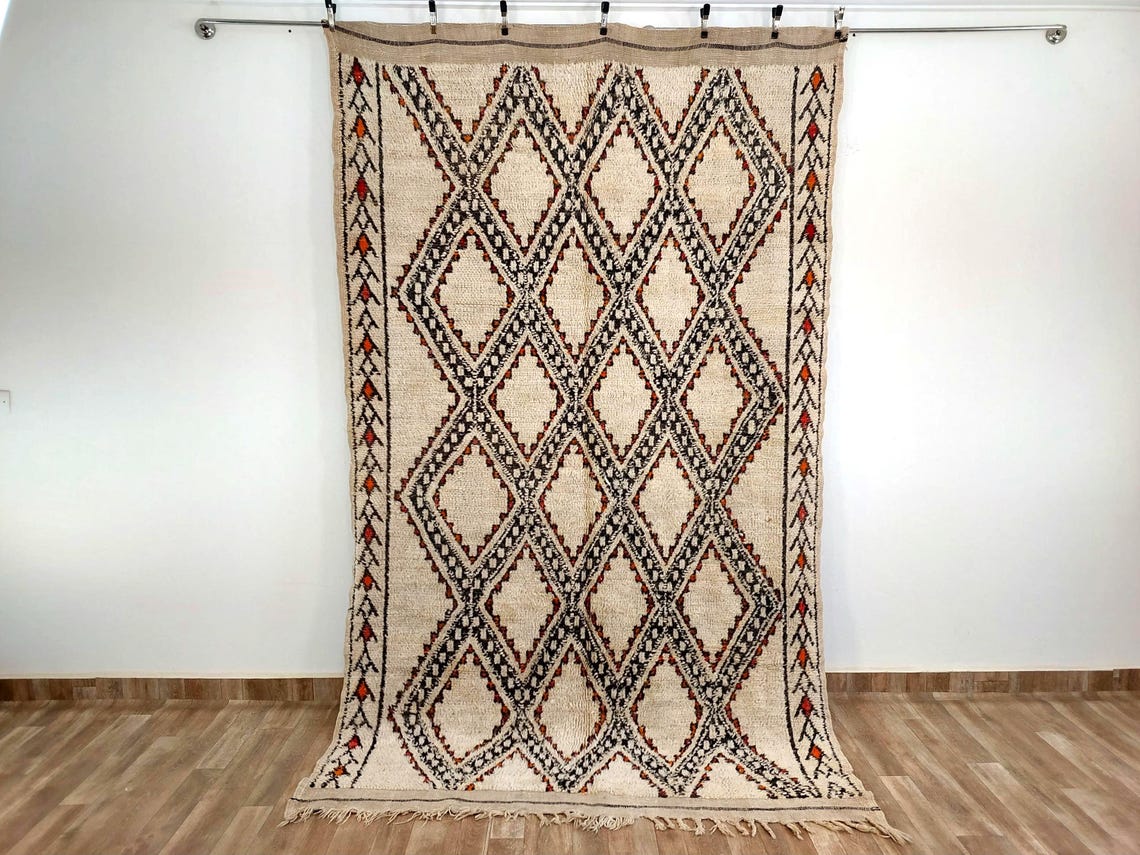 Moroccan Wool Rug Beni Mguild: Vintage Handmade Berber Carpet 5'10" x 9'6 MoroccanBazzArts
