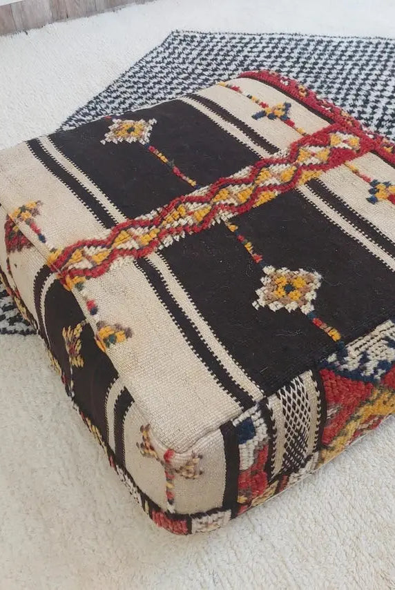 Vintage Moroccan Pouf, Handmade Taznakht Rug Pouf, Berber Floor Cushion, Boho Ottoman, Upcycled Moroccan Home Décor MoroccanBazzArts