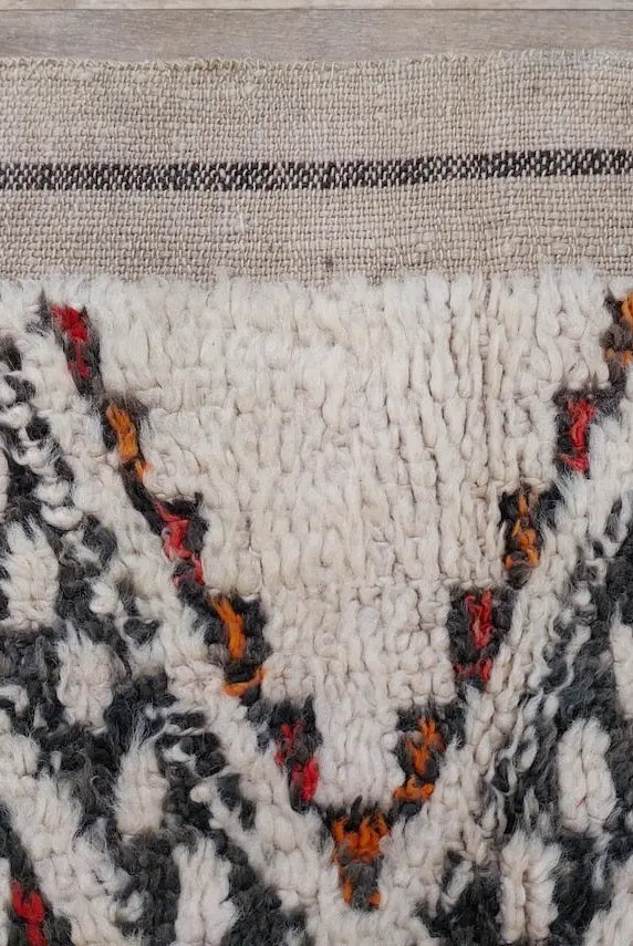 Moroccan Wool Rug Beni Mguild: Vintage Handmade Berber Carpet 5'10" x 9'6 MoroccanBazzArts