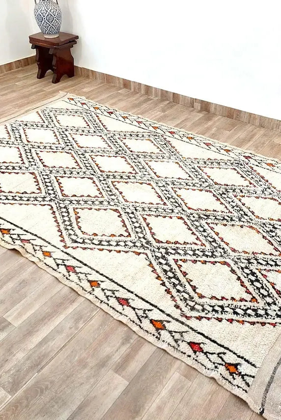 Moroccan Wool Rug Beni Mguild: Vintage Handmade Berber Carpet 5'10" x 9'6 MoroccanBazzArts