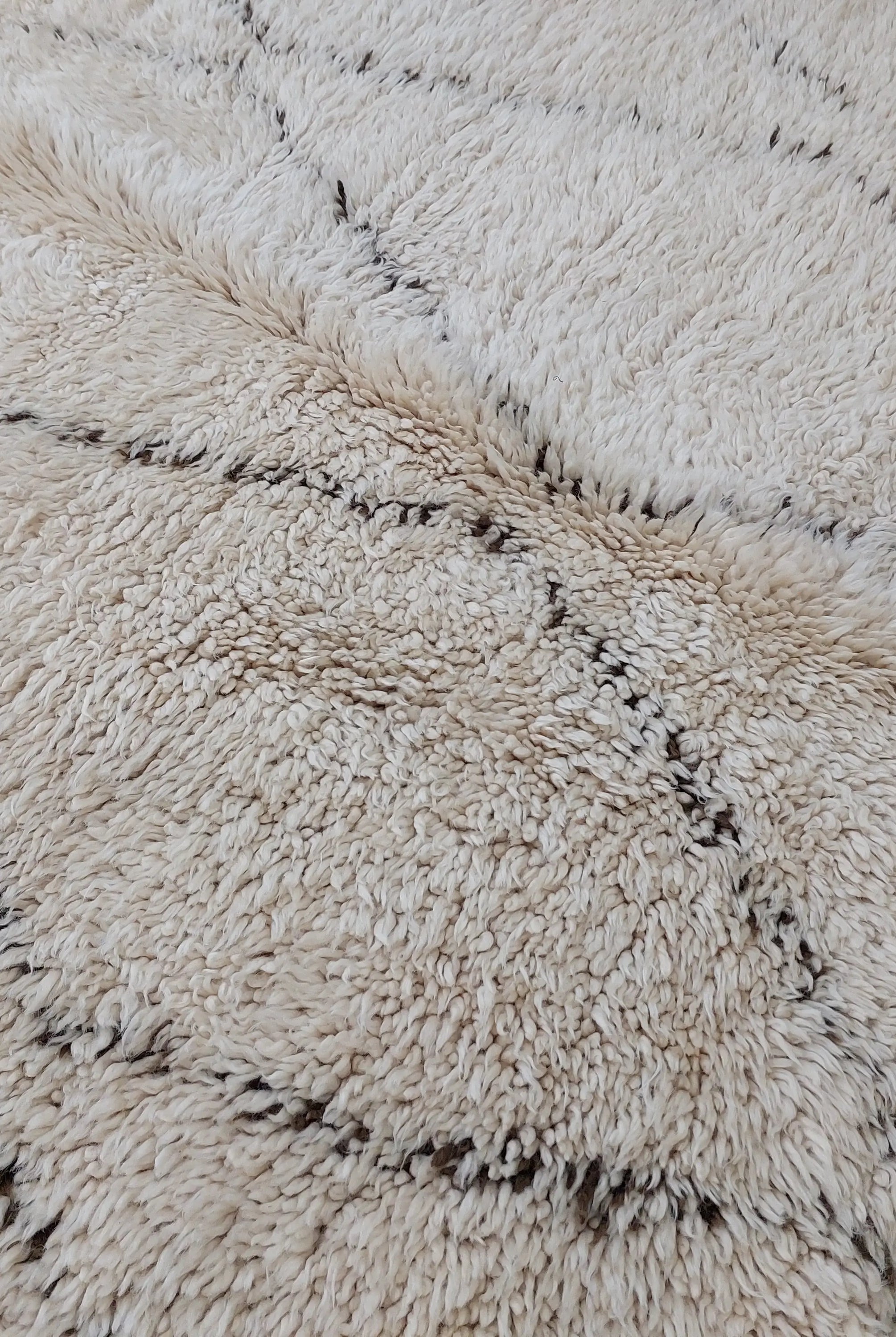 Moroccan Rug - Vintage Beni ourain rug - 6'6"×8'9" MoroccanBazzArts