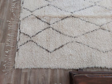 Load image into Gallery viewer, Moroccan Rug - Vintage Beni ourain rug - 6'6"×8'9"