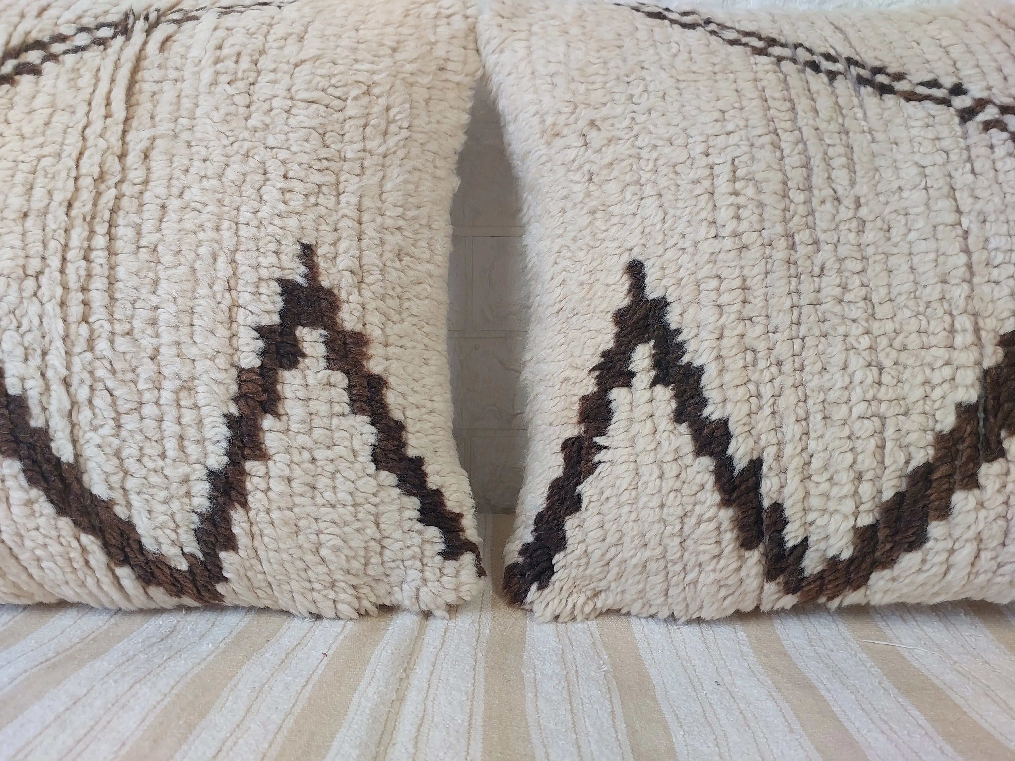 Set of 2 Vintage Azilal Moroccan Rug Pillows | 40x60 cm Ivory & Brown Undyed Wool Cushion Covers | Authentic Boho Lumbar Pillow Covers MoroccanBazzArts