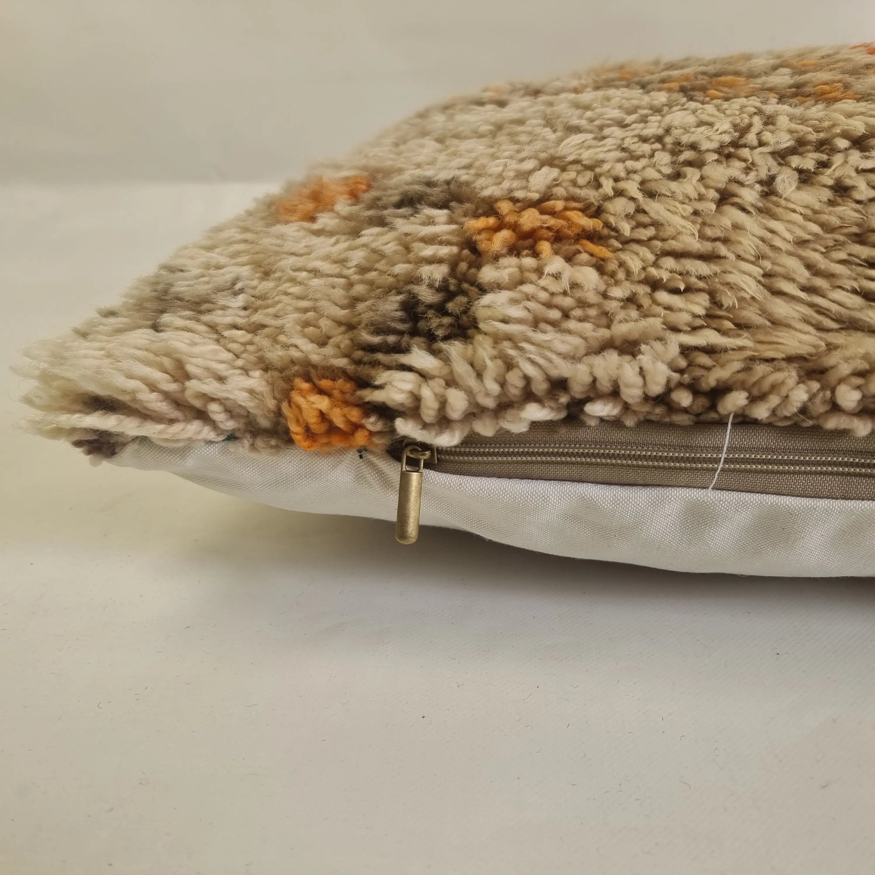 Vintage Beni Ourain Wool Pillow Cover | 16" x 25" MoroccanBazzArts