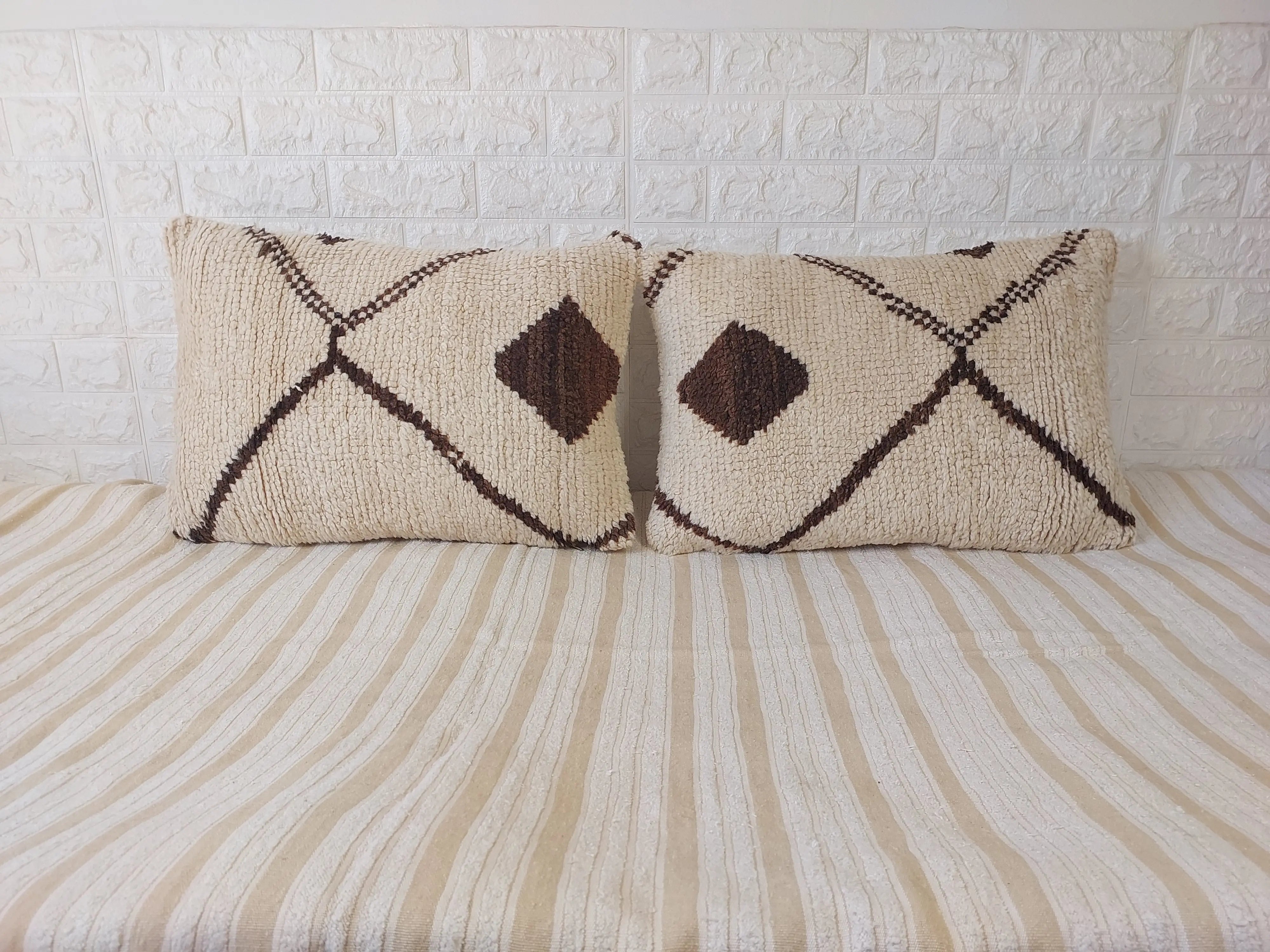 Set of 2 Vintage Azilal Moroccan Rug Pillows | 40x60 cm Ivory & Brown Undyed Wool Cushion Covers | Authentic Boho Lumbar Pillow Covers MoroccanBazzArts