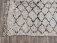 Load image into Gallery viewer, VINTAGE Beni Ourain rug | 6'2"Ă—13'9"