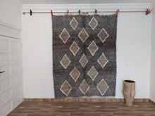 Load image into Gallery viewer, High quality Moroccan rugs size 6'x7'6"