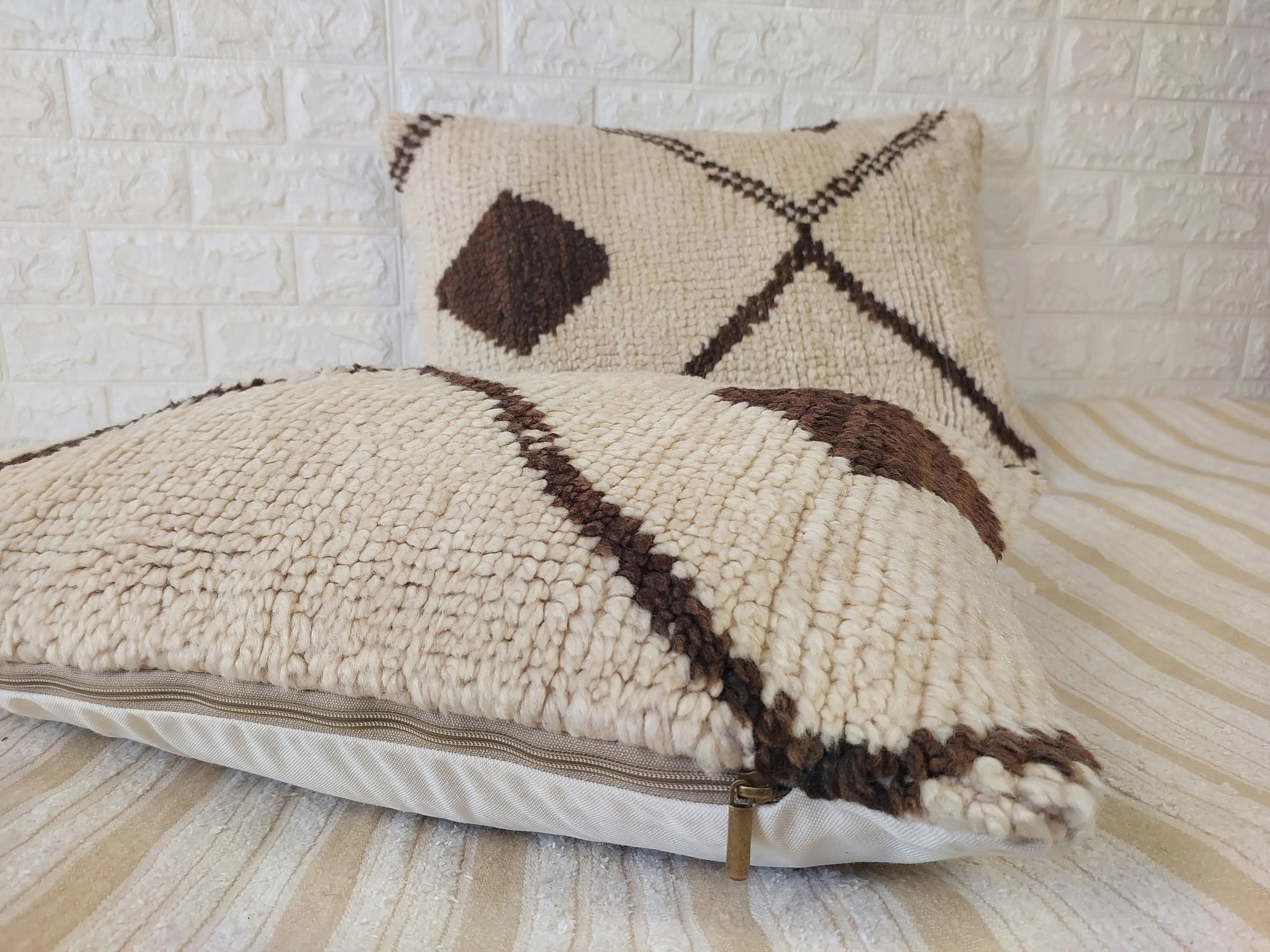 Set of 2 Vintage Azilal Moroccan Rug Pillows | 40x60 cm Ivory & Brown Undyed Wool Cushion Covers | Authentic Boho Lumbar Pillow Covers MoroccanBazzArts
