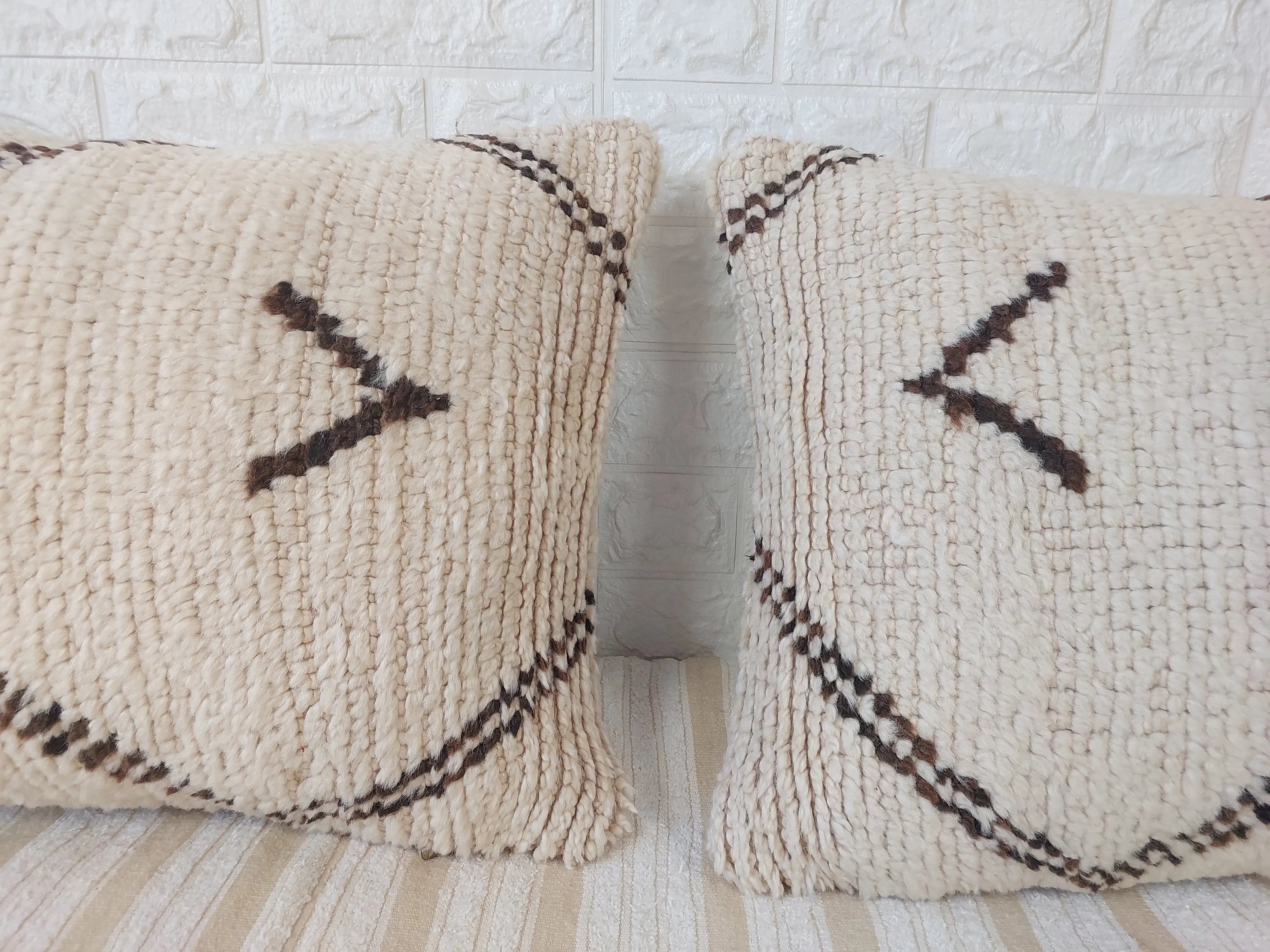 Set of 2 Vintage Azilal Moroccan Rug Pillows | 40x60 cm Ivory & Brown Undyed Wool Cushion Covers | Authentic Boho Lumbar Pillow Covers MoroccanBazzArts