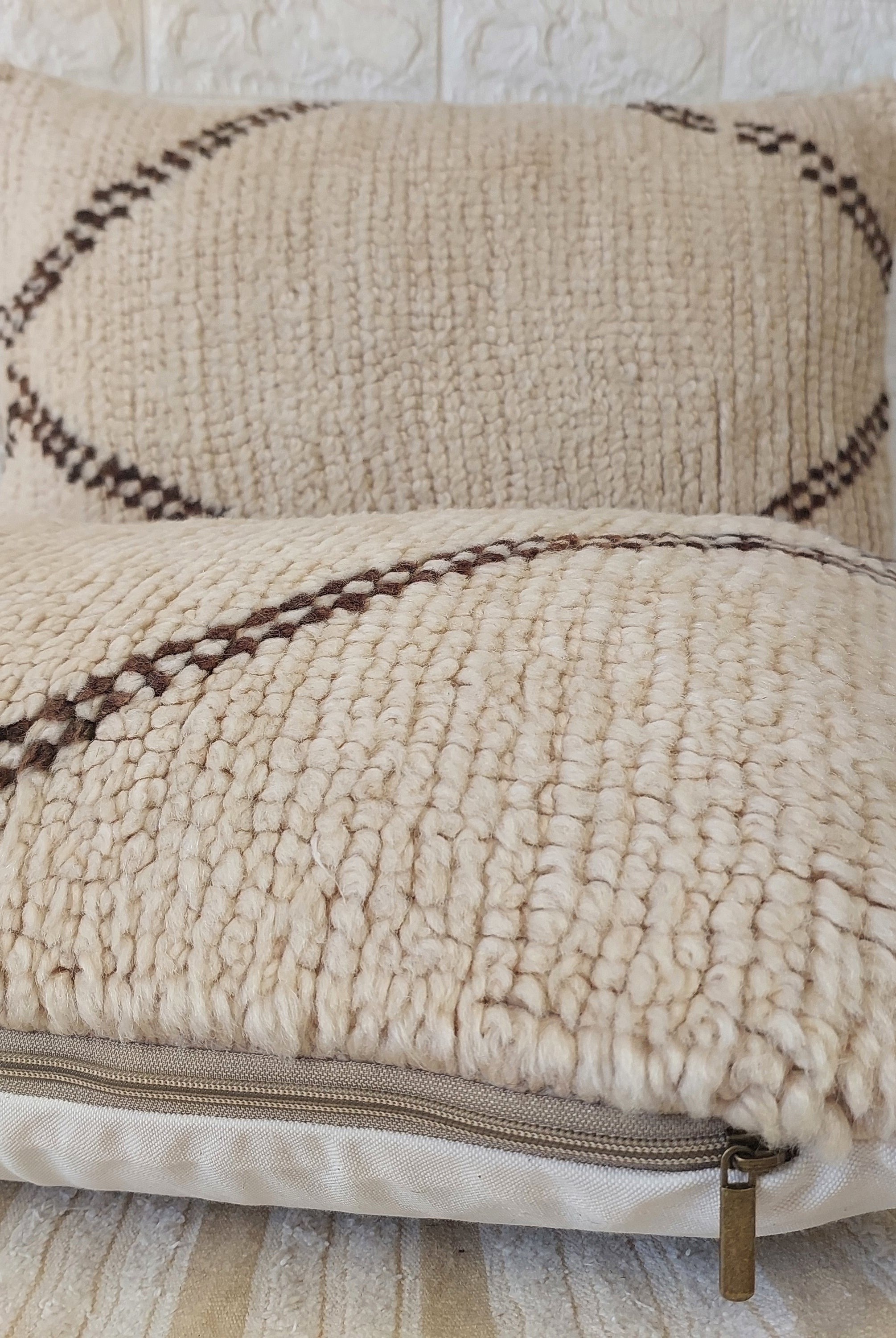 Set of 2 Vintage Azilal Moroccan Rug Pillows | 40x60 cm Ivory & Brown Undyed Wool Cushion Covers | Authentic Boho Lumbar Pillow Covers MoroccanBazzArts