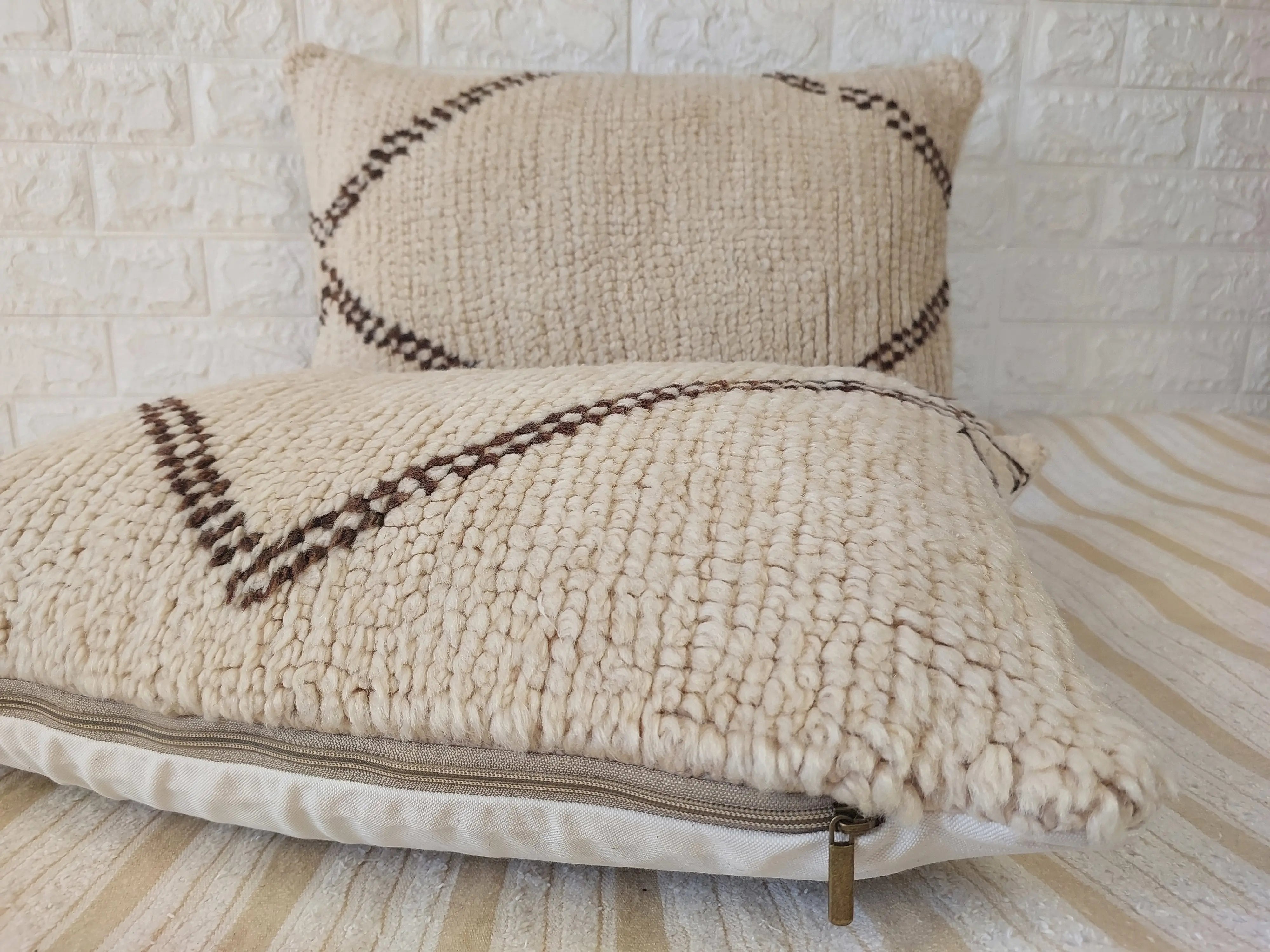 Set of 2 Vintage Azilal Moroccan Rug Pillows | 40x60 cm Ivory & Brown Undyed Wool Cushion Covers | Authentic Boho Lumbar Pillow Covers MoroccanBazzArts