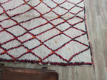 Load image into Gallery viewer, VINTAGE MOROCCAN RUG 6.2 x 8.2 feet