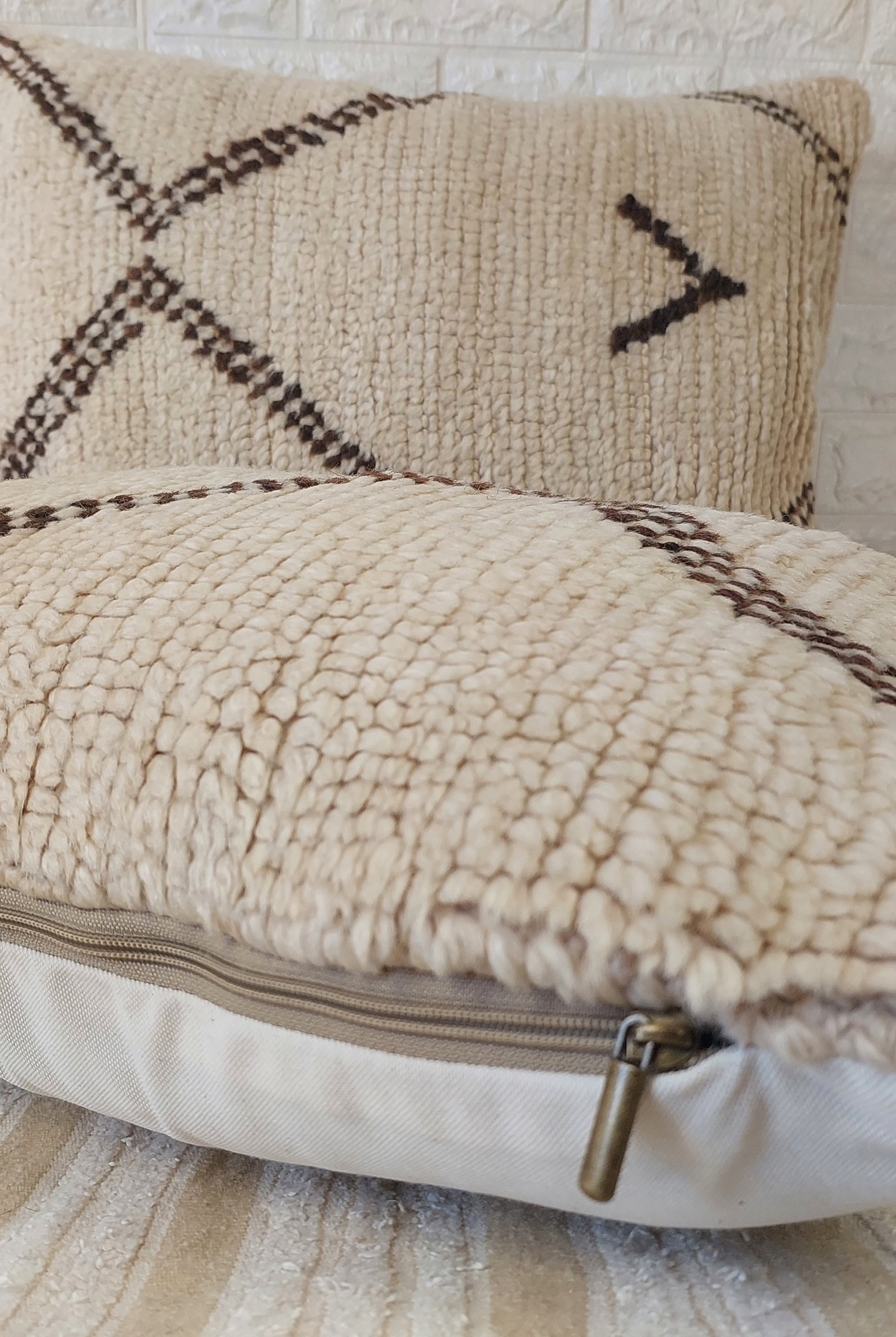 Set of 2 Vintage Azilal Moroccan Rug Pillows | 40x60 cm Ivory & Brown Undyed Wool Cushion Covers | Authentic Boho Lumbar Pillow Covers MoroccanBazzArts