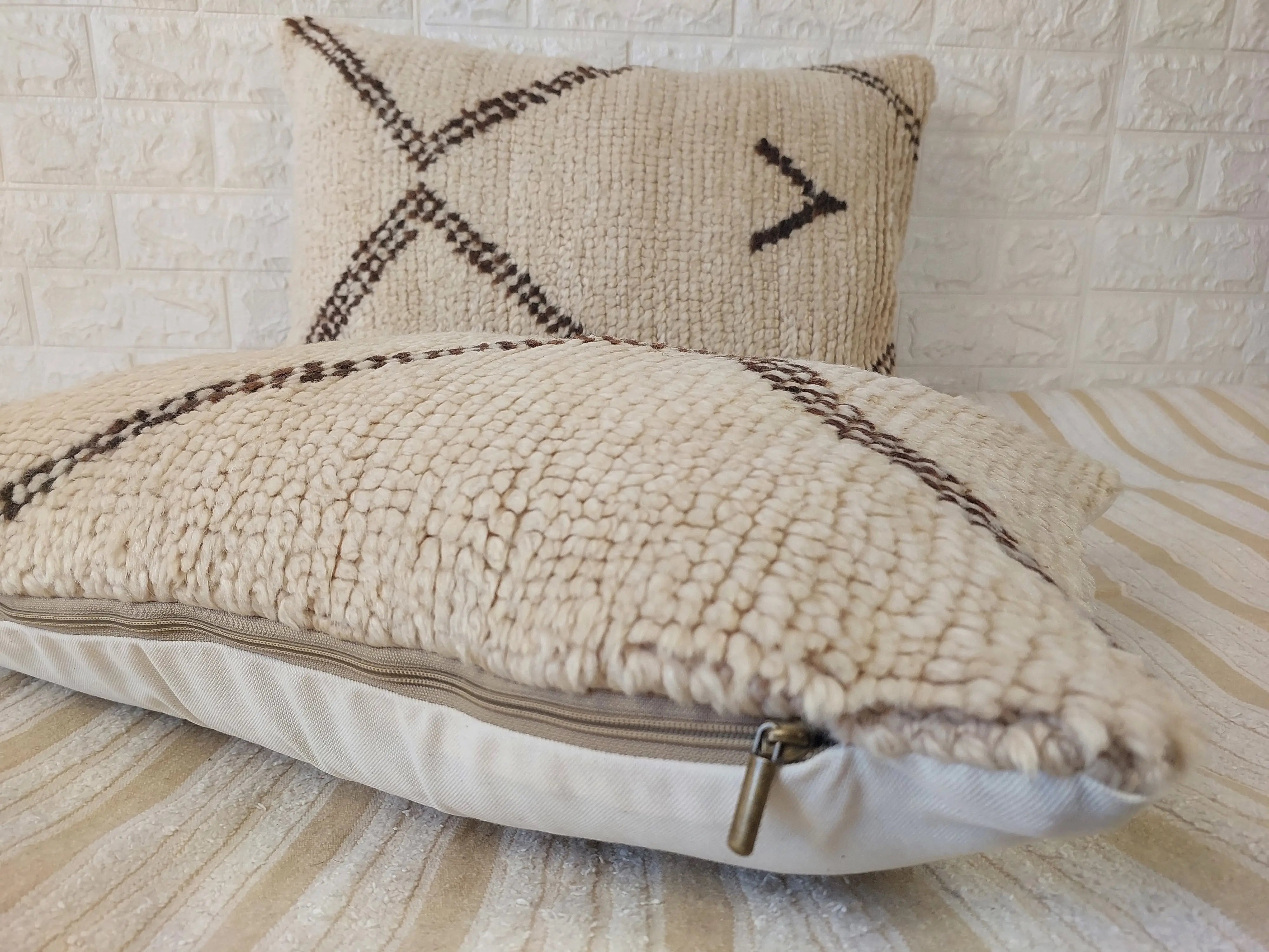 Set of 2 Vintage Azilal Moroccan Rug Pillows | 40x60 cm Ivory & Brown Undyed Wool Cushion Covers | Authentic Boho Lumbar Pillow Covers MoroccanBazzArts