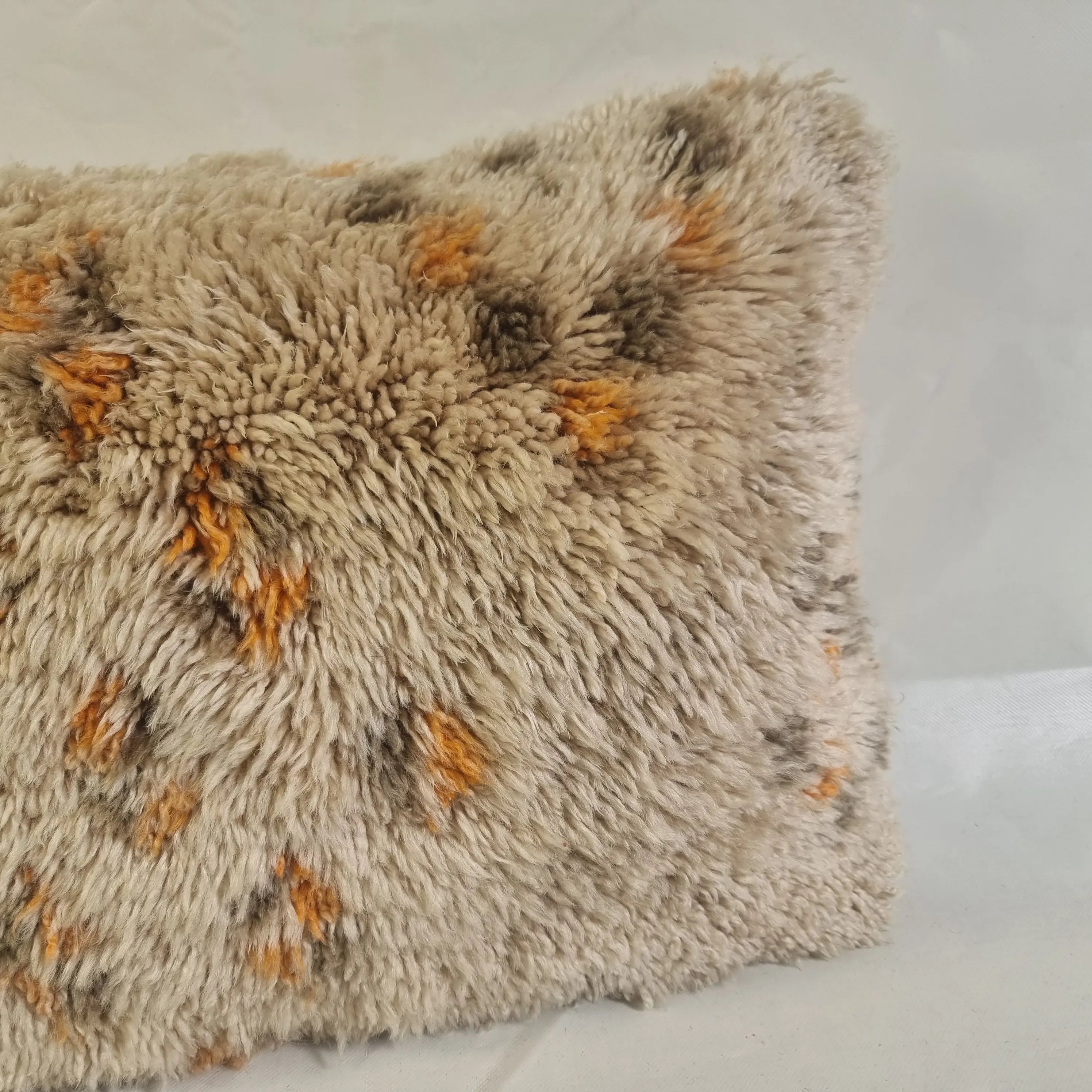 Vintage Beni Ourain Wool Pillow Cover | 16" x 25" MoroccanBazzArts