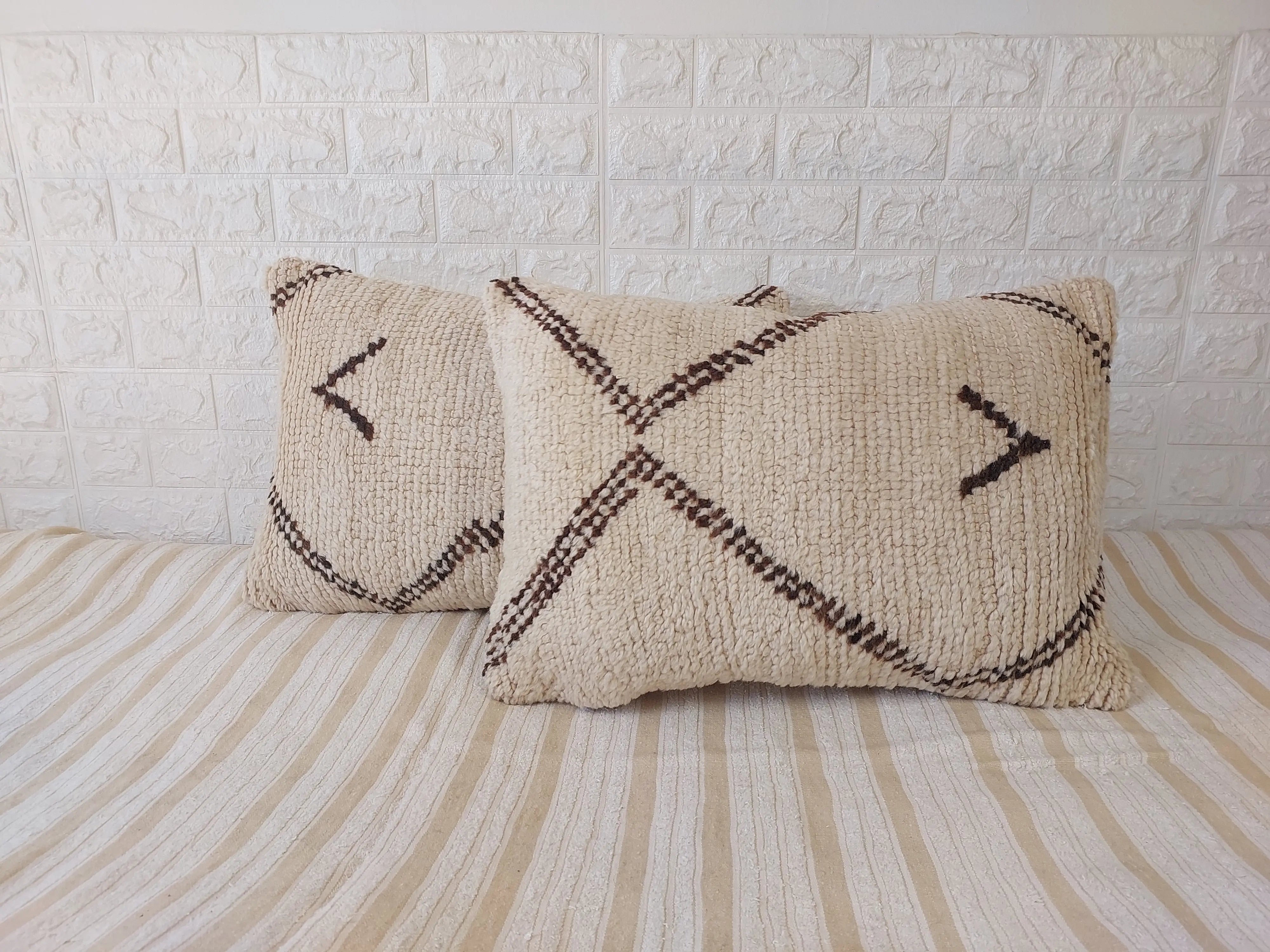 Set of 2 Vintage Azilal Moroccan Rug Pillows | 40x60 cm Ivory & Brown Undyed Wool Cushion Covers | Authentic Boho Lumbar Pillow Covers MoroccanBazzArts