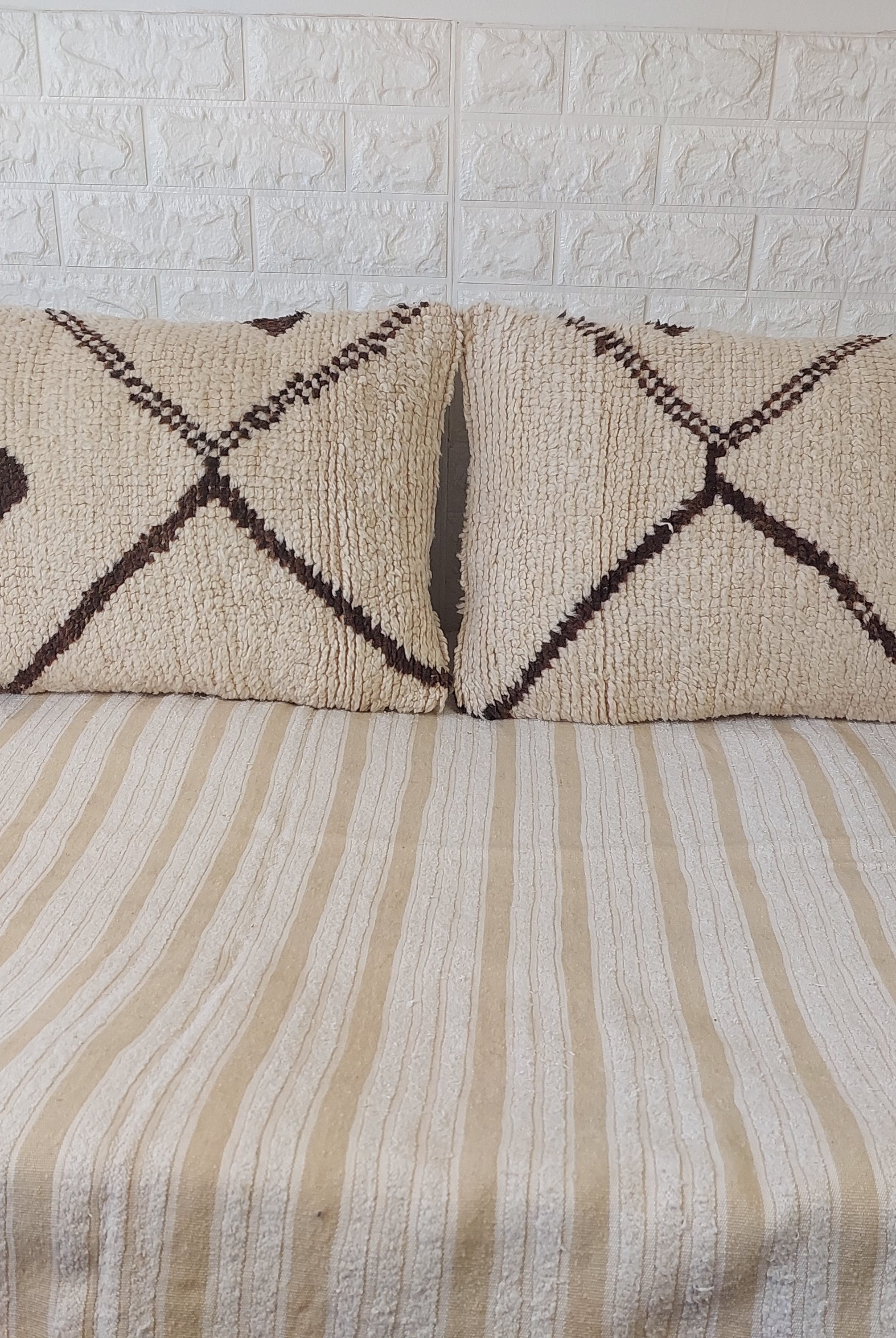 Set of 2 Vintage Azilal Moroccan Rug Pillows | 40x60 cm Ivory & Brown Undyed Wool Cushion Covers | Authentic Boho Lumbar Pillow Covers MoroccanBazzArts