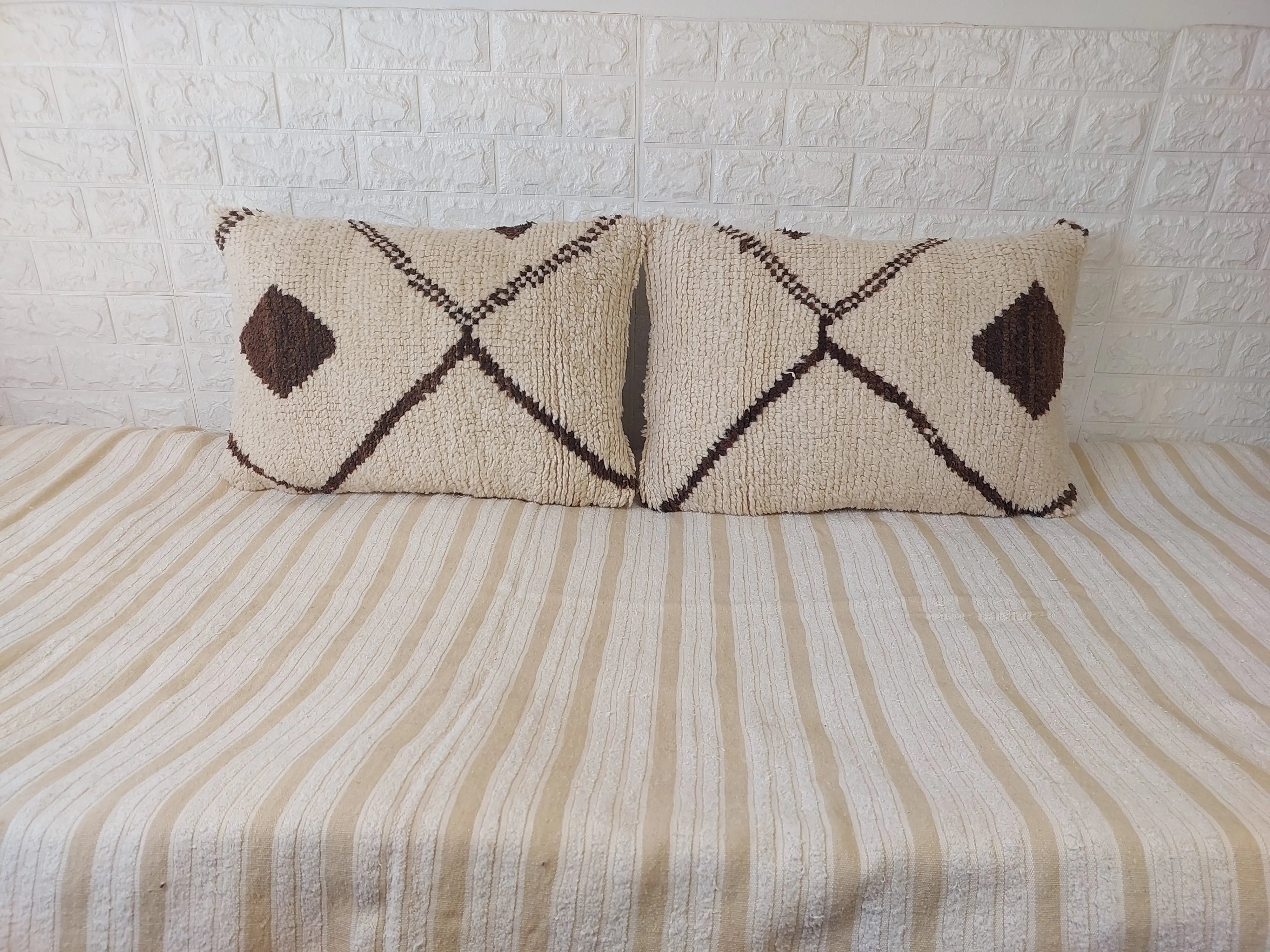 Set of 2 Vintage Azilal Moroccan Rug Pillows | 40x60 cm Ivory & Brown Undyed Wool Cushion Covers | Authentic Boho Lumbar Pillow Covers MoroccanBazzArts