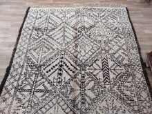 Load image into Gallery viewer, Masterpiece Beni ourain Rug | 6'9"×11'7"