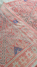 Load image into Gallery viewer, VINTAGE MOROCCAN RUG - Itto