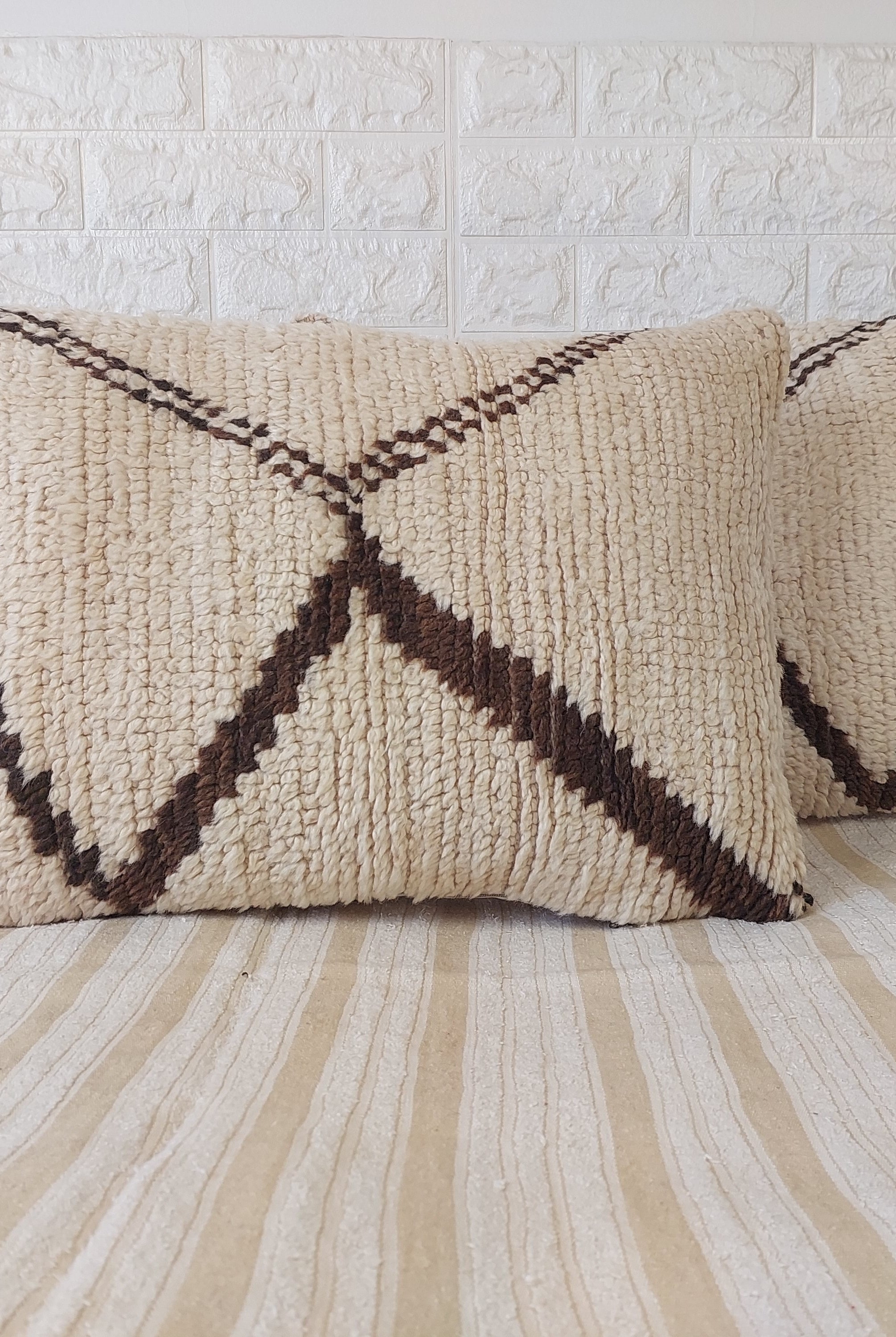 Set of 2 Vintage Azilal Moroccan Rug Pillows | 40x60 cm Ivory & Brown Undyed Wool Cushion Covers | Authentic Boho Lumbar Pillow Covers MoroccanBazzArts