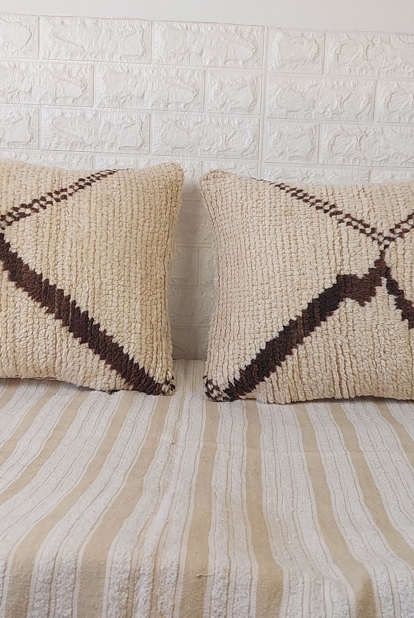Set of 2 Vintage Azilal Moroccan Rug Pillows | 40x60 cm Ivory & Brown Undyed Wool Cushion Covers | Authentic Boho Lumbar Pillow Covers MoroccanBazzArts