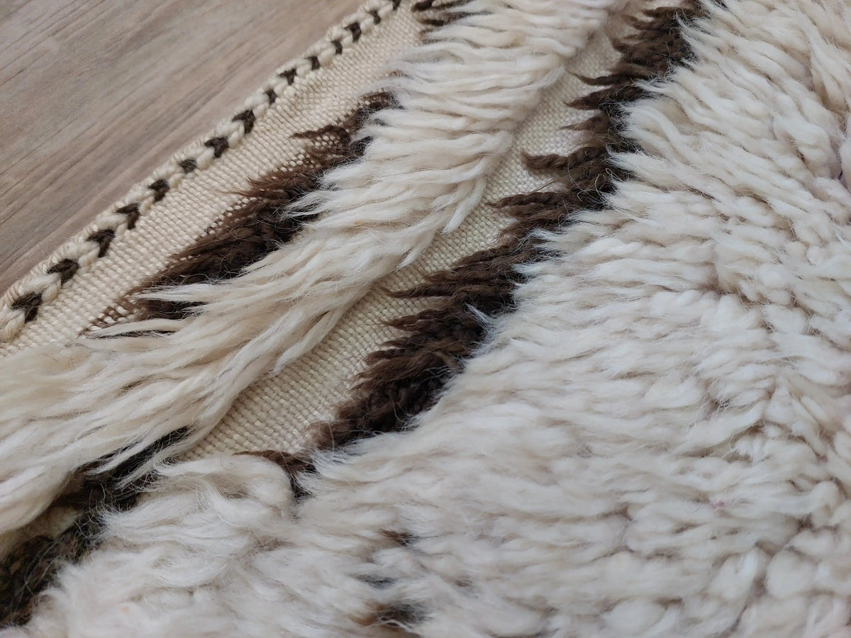 Moroccan Rug - Vintage Beni ourain rug - 6'6"×8'9" MoroccanBazzArts