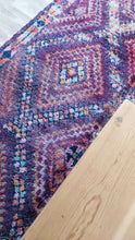 Load image into Gallery viewer, VINTAGE MOROCCAN RUG - BENI MTIR