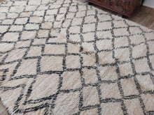 Load image into Gallery viewer, VINTAGE Beni Ourain rug | 6'2"Ă—13'9"