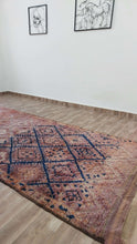 Load image into Gallery viewer, VINTAGE MOROCCAN RUG - Masinisa