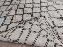 Load image into Gallery viewer, VINTAGE Beni Ourain rug | 6'2"Ă—13'9"