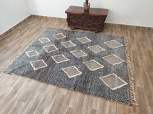 Load image into Gallery viewer, High quality Moroccan rugs size 6'x7'6"