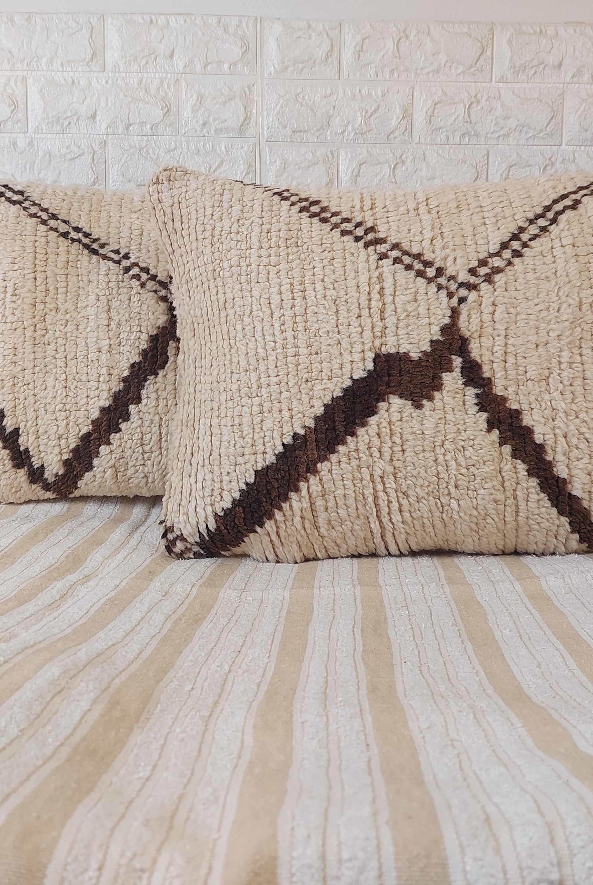 Set of 2 Vintage Azilal Moroccan Rug Pillows | 40x60 cm Ivory & Brown Undyed Wool Cushion Covers | Authentic Boho Lumbar Pillow Covers MoroccanBazzArts