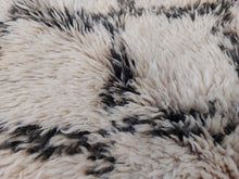 Load image into Gallery viewer, VINTAGE Beni Ourain rug | 6'2"Ă—13'9"