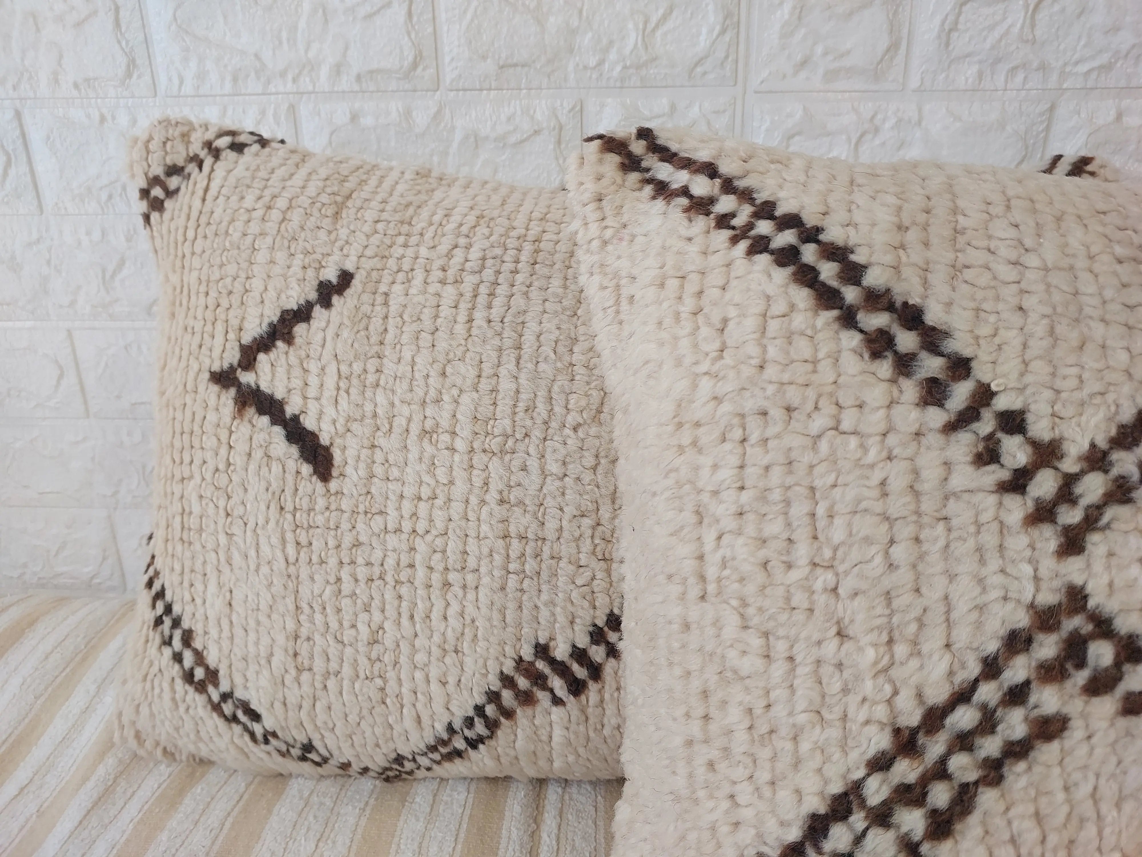 Set of 2 Vintage Azilal Moroccan Rug Pillows | 40x60 cm Ivory & Brown Undyed Wool Cushion Covers | Authentic Boho Lumbar Pillow Covers MoroccanBazzArts