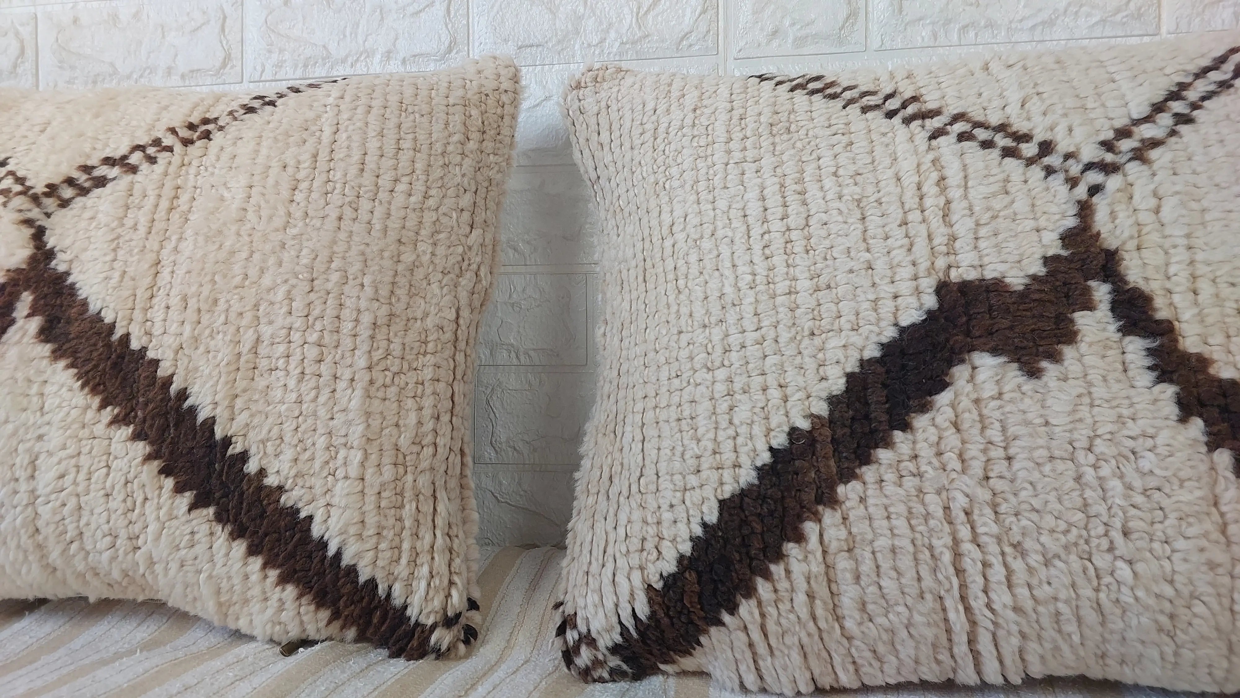 Set of 2 Vintage Azilal Moroccan Rug Pillows | 40x60 cm Ivory & Brown Undyed Wool Cushion Covers | Authentic Boho Lumbar Pillow Covers MoroccanBazzArts