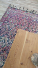 Load image into Gallery viewer, VINTAGE MOROCCAN RUG