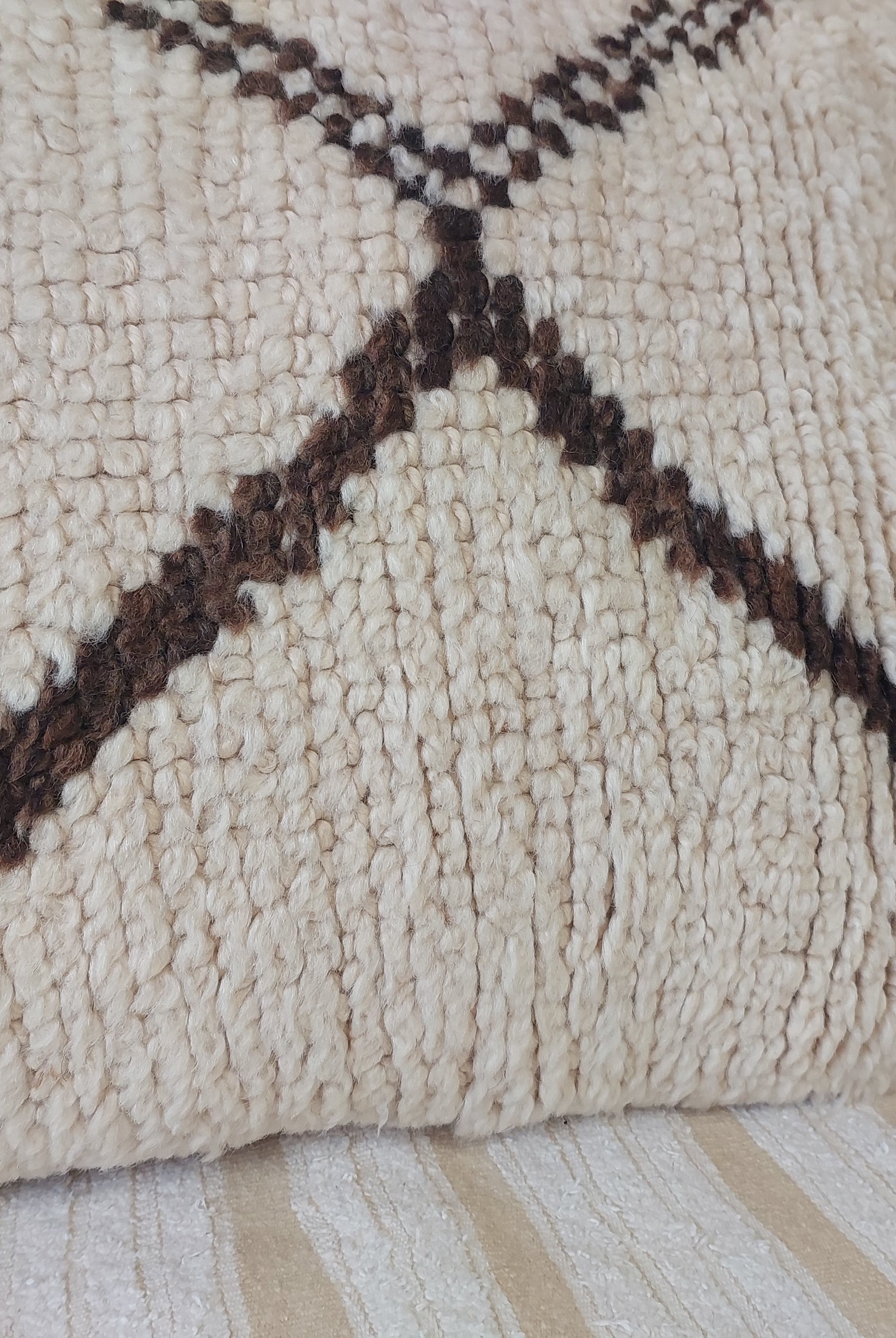 Set of 2 Vintage Azilal Moroccan Rug Pillows | 40x60 cm Ivory & Brown Undyed Wool Cushion Covers | Authentic Boho Lumbar Pillow Covers MoroccanBazzArts
