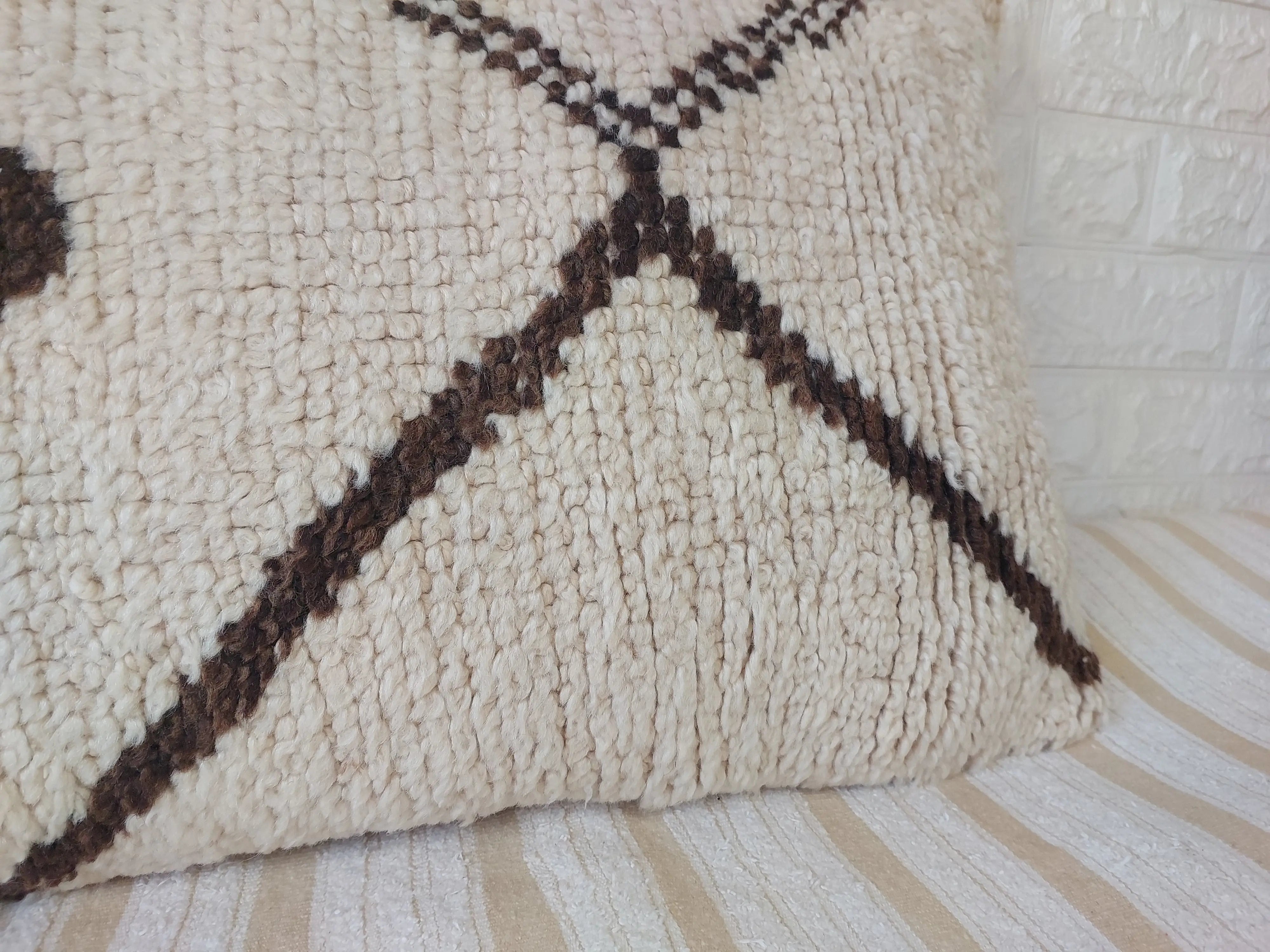 Set of 2 Vintage Azilal Moroccan Rug Pillows | 40x60 cm Ivory & Brown Undyed Wool Cushion Covers | Authentic Boho Lumbar Pillow Covers MoroccanBazzArts